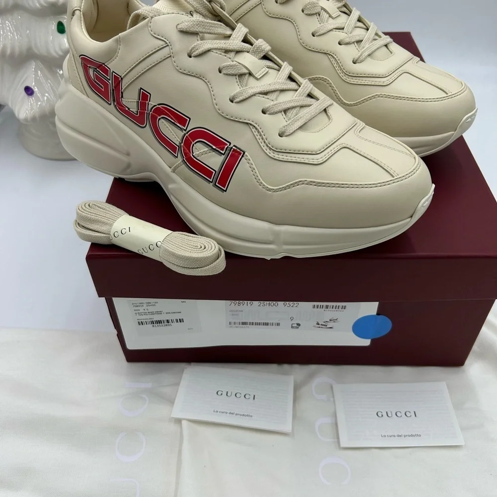 Men's Gucci, Rython leather sneaker with logo print size 9, made in Italy